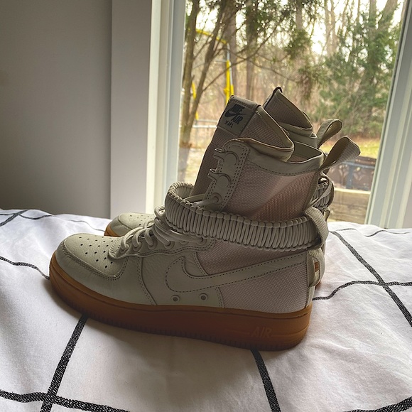 nike air forces size 6.5